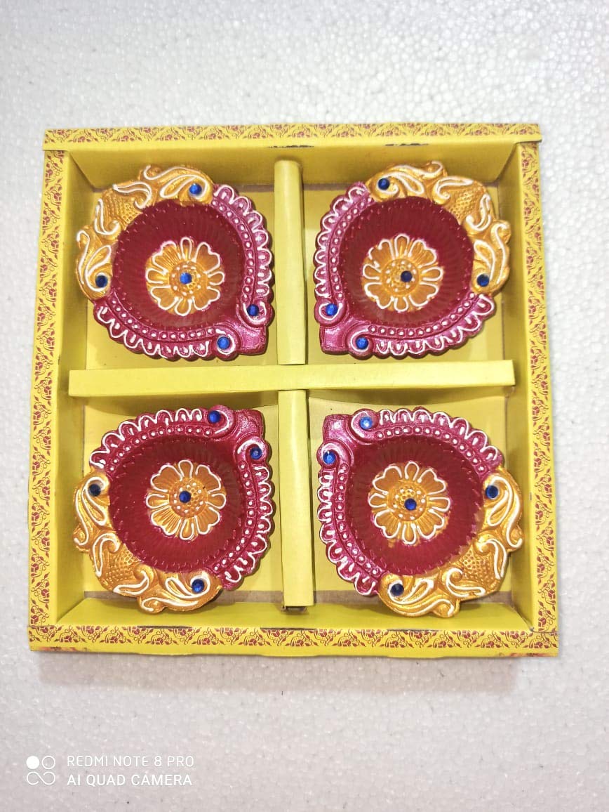 BEE GARDEN Soil Decorative Diya for Diwali | Handmade Designer Clay Diyas/Candles for Festival Puja (Pack of 10)